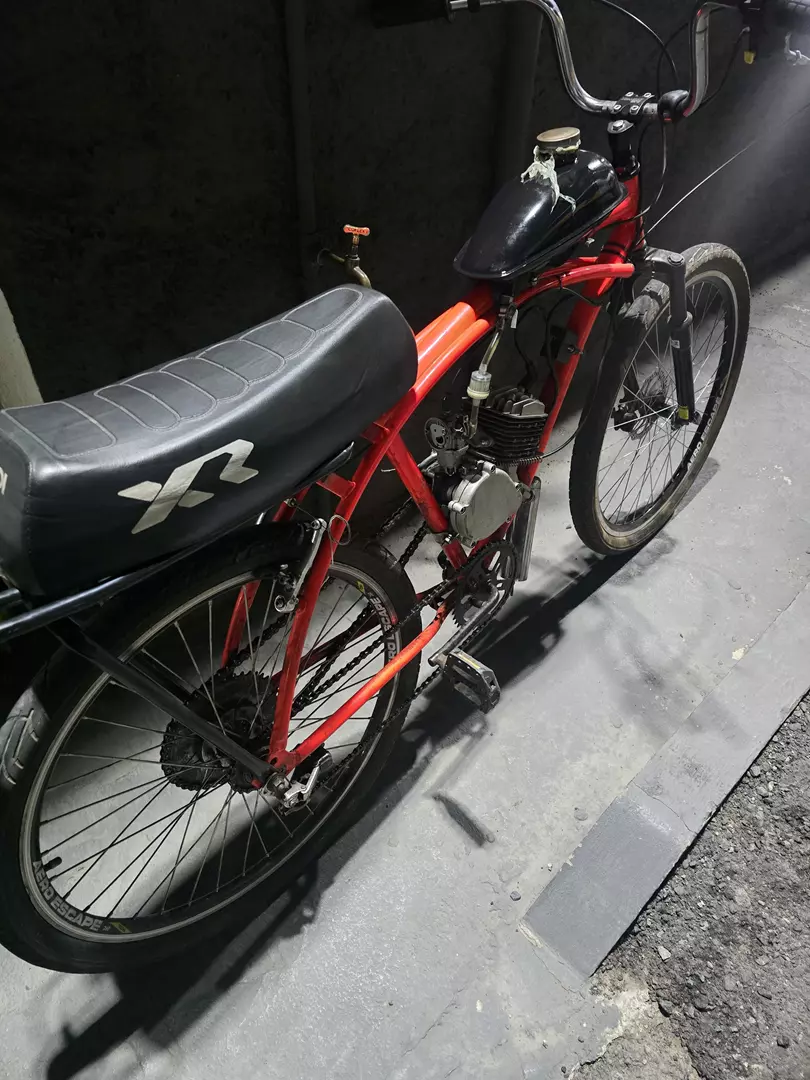 GCM prende foragido e apreende drogas